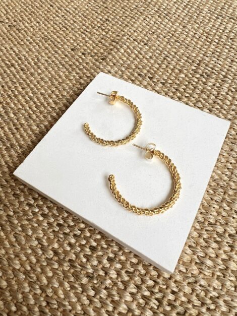 78B91223-45C0-4A2C-9CCC-2282621D7FC1